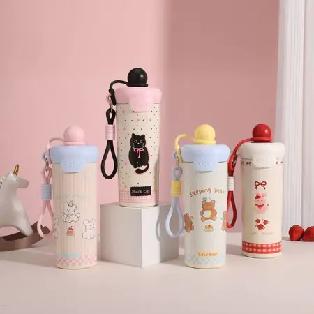 Bình Giữ Nhiệt 6000ml Có Quai Xách (Tặng Túi Trong Suốt) - Bình Nước Hoạt Hình Đáng Yêu Cho Học Sinh, Sinh Viên