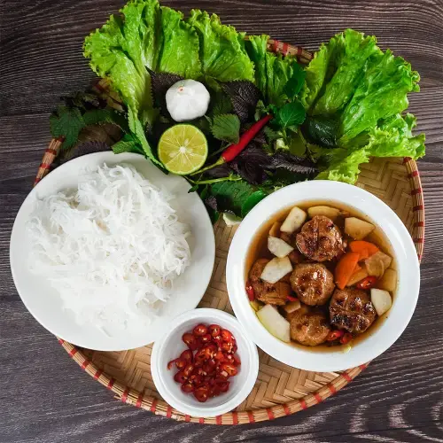 Bún Chả Viên Nướng Than Hoa Thơm Nức Mũi