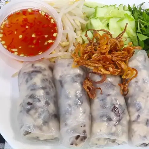 Bánh Cuốn Nóng Thịt Băm Mộc Nhĩ Kèm Chả Lụa