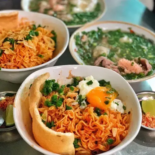 Mì Tôm Trộn Tóp Mỡ Hành Phi Siêu Đầy Đặn