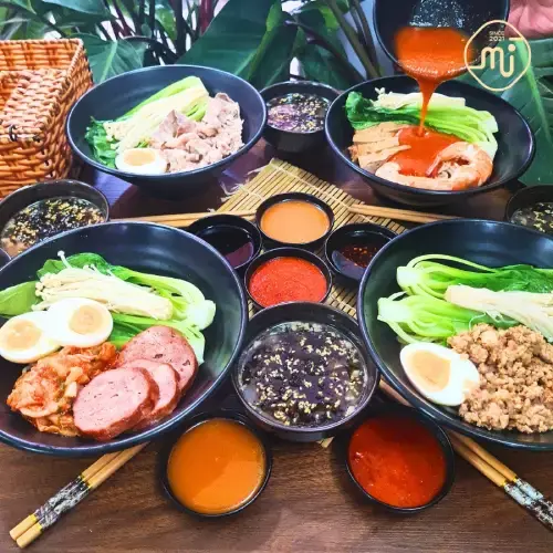 Mì Tôm Trộn Tóp Mỡ Hành Phi Siêu Đầy Đặn