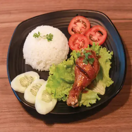 Cơm Gà Chiên Nước Mắm Giòn Rụm