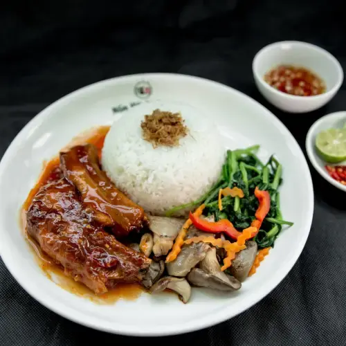 Cơm Sườn Ram Mặn Ngọt Ngon Chuẩn Cơm Mẹ Nấu
