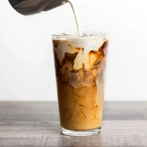 Cà Phê Sữa Đá Đậm Đà Sánh Mịn
