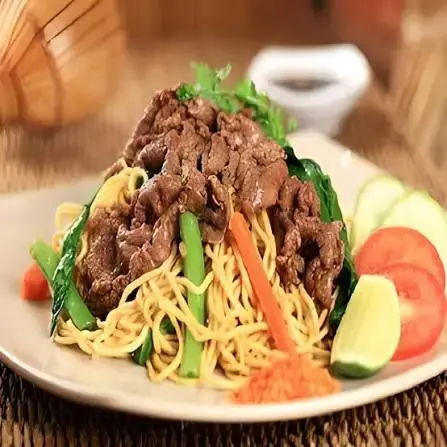 Mì Xào Bò - Hải Sản - Trứng Ốp La Sốt Cung Đình Đậm Đà