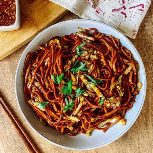 Mì Xào Bò - Hải Sản - Trứng Ốp La Sốt Cung Đình Đậm Đà
