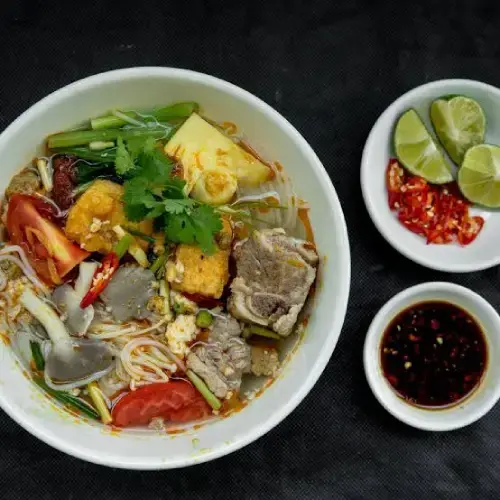 Bún Sườn Sụn Mọc Viên Đầy Đặn - Sườn Chặt Khổng Lồ Nước Dùng Thanh Ngọt