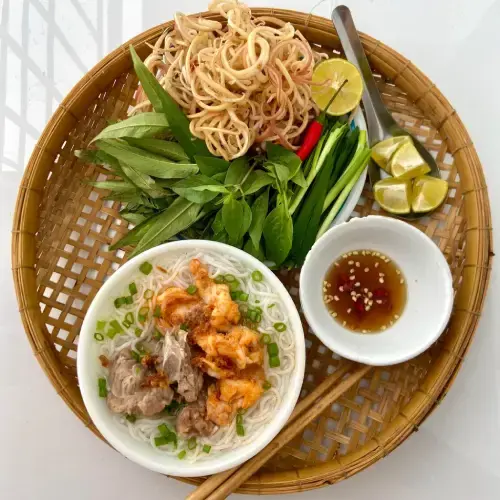 Bún Sườn Sụn Mọc Viên Đầy Đặn - Sườn Chặt Khổng Lồ Nước Dùng Thanh Ngọt