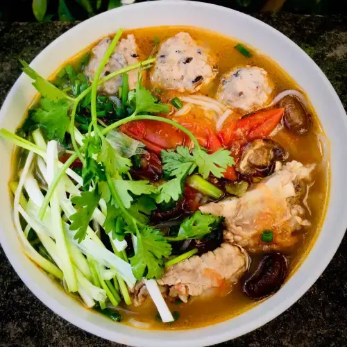 Bún Sườn Sụn Mọc Viên Đầy Đặn - Sườn Chặt Khổng Lồ Nước Dùng Thanh Ngọt