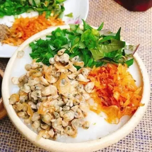 Cháo Hến Hành Phi Thơm Nức Mũi (Nóng Hổi) - Topping Đầy Đặn Xào Sả Ớt