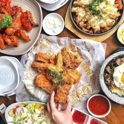 Gà Rán Không Xương Giòn Rụm Sốt Cay Ngọt Đậm Vị
