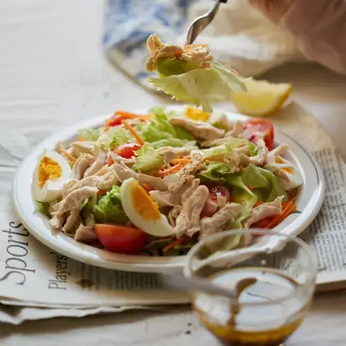 Salad Gà Áp Chảo Sốt Mè Rang - Sốt Tỏi Ớt Đậm Đà Siêu Nhiều Đạm